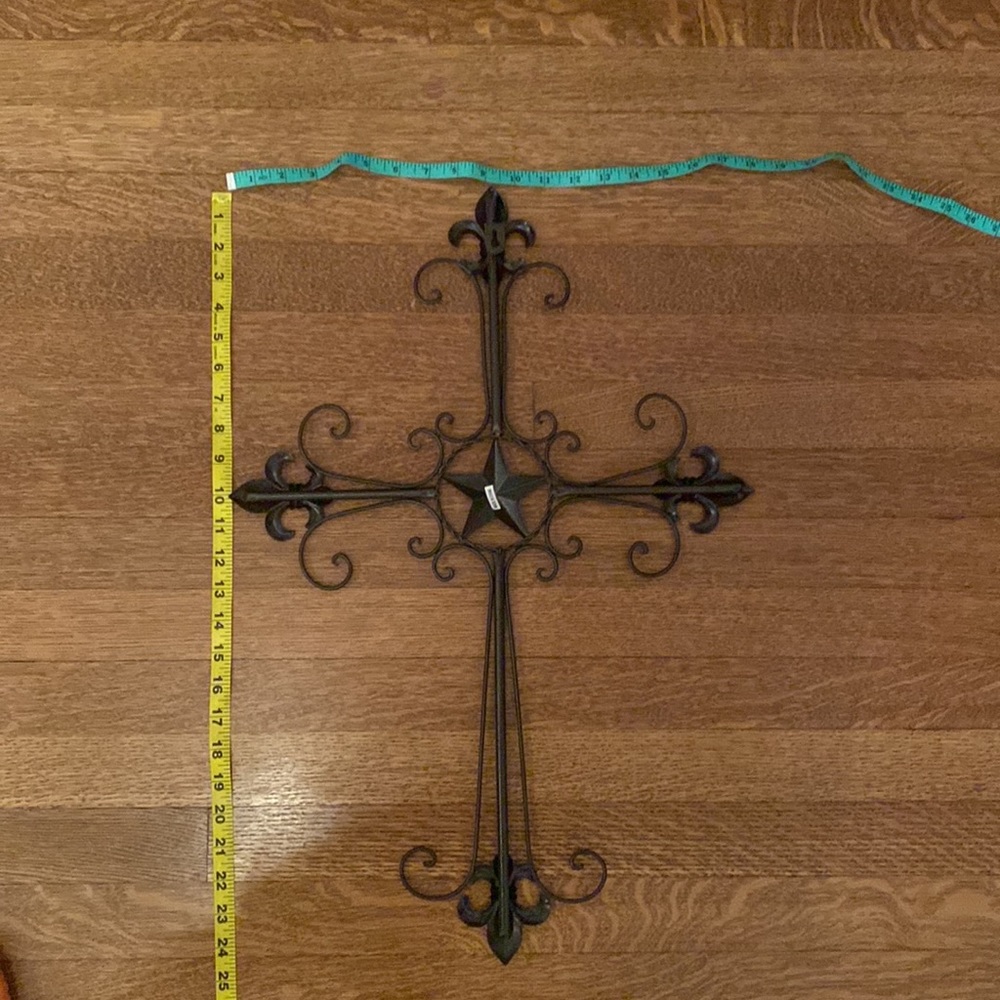 Wrought iron lightweight cross decorative - Picture 3 of 6